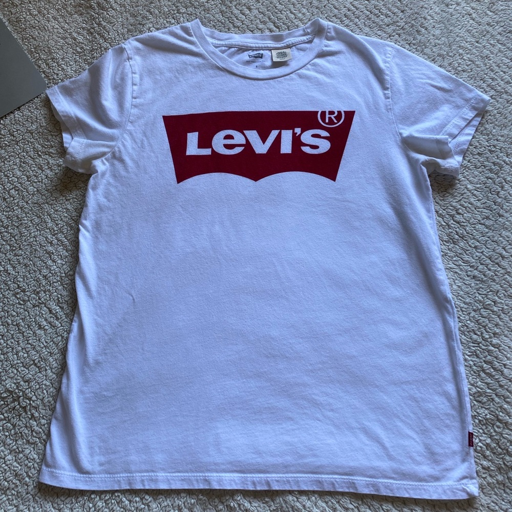 Levi’s White Logo Perfect Tee